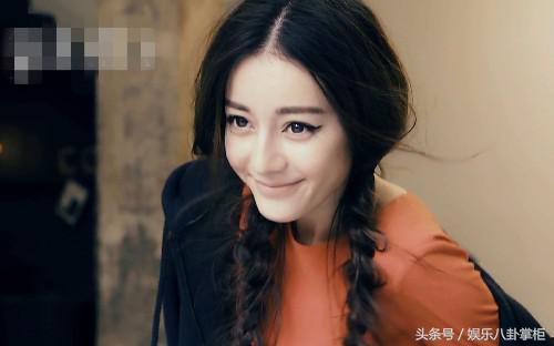 热巴的圈内爆料,揭秘娱乐圈不为人知的幕后故事 第2张 热巴的圈内爆料,揭秘娱乐圈不为人知的幕后故事 第2张